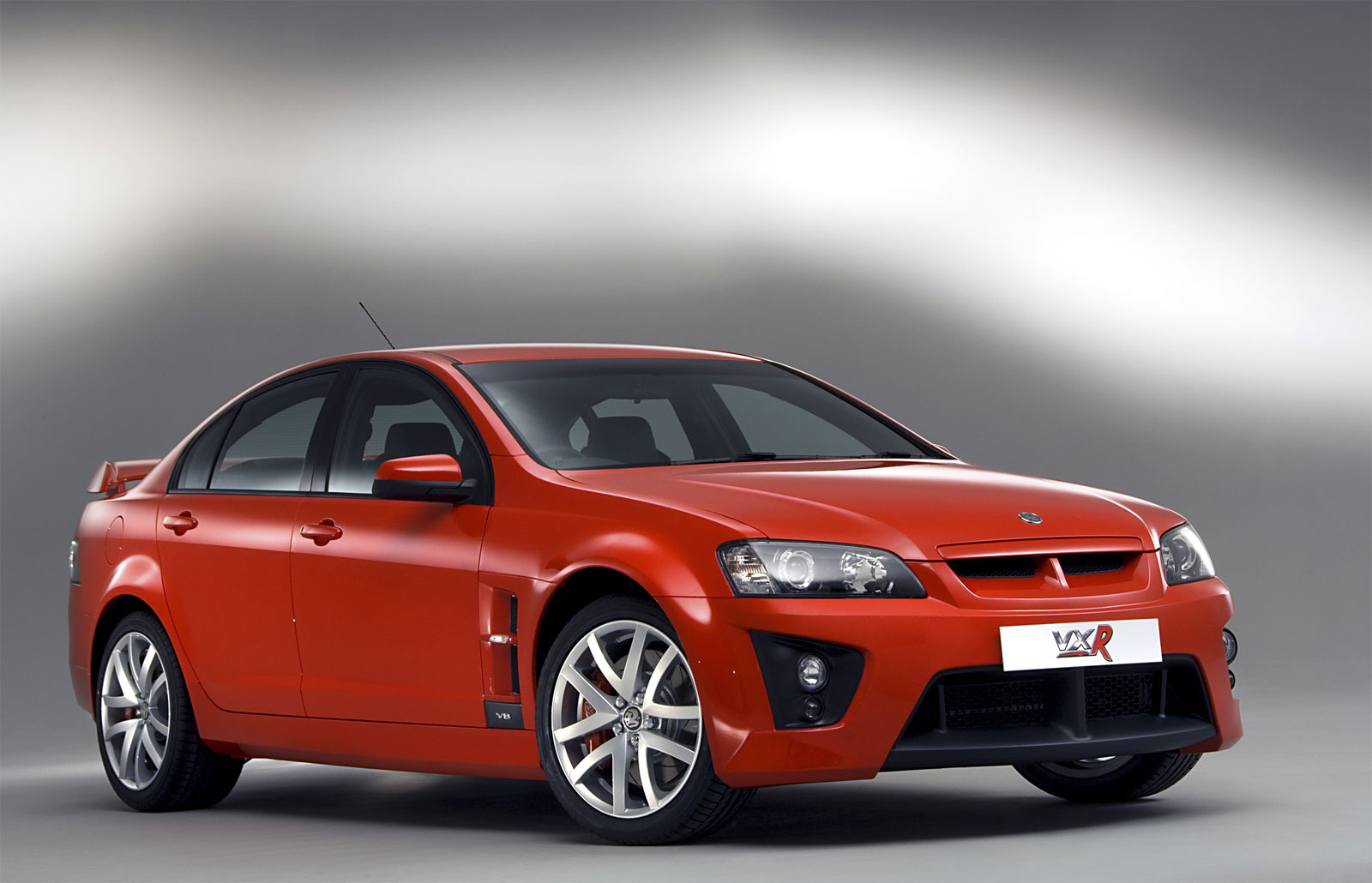 monaro-vxr808_011600.jpg